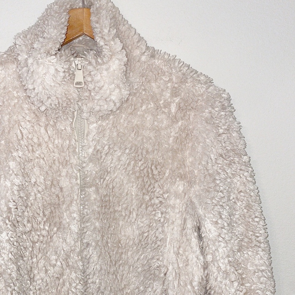 ZARA TRF Cream Faux Fur Bomber Jacket Size Small - Picture 4 of 7